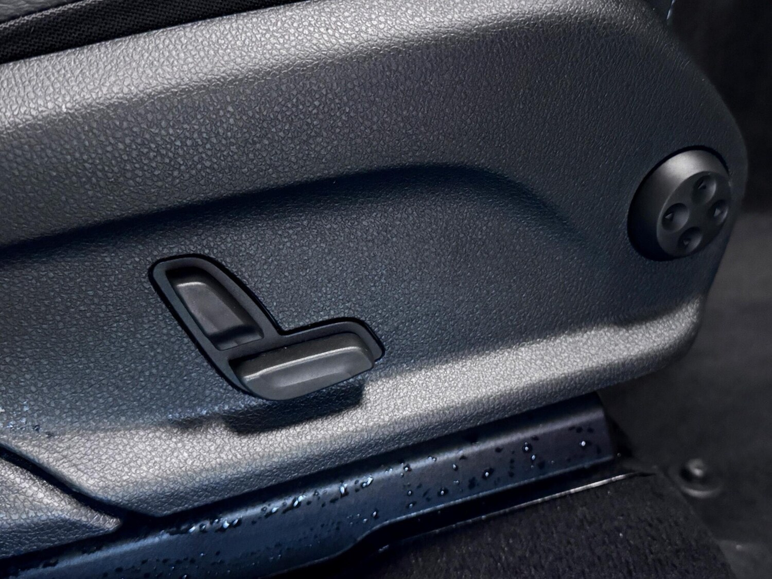 Used Mercedes-Benz EQC 2023 for sale - 77994291: Photo 19