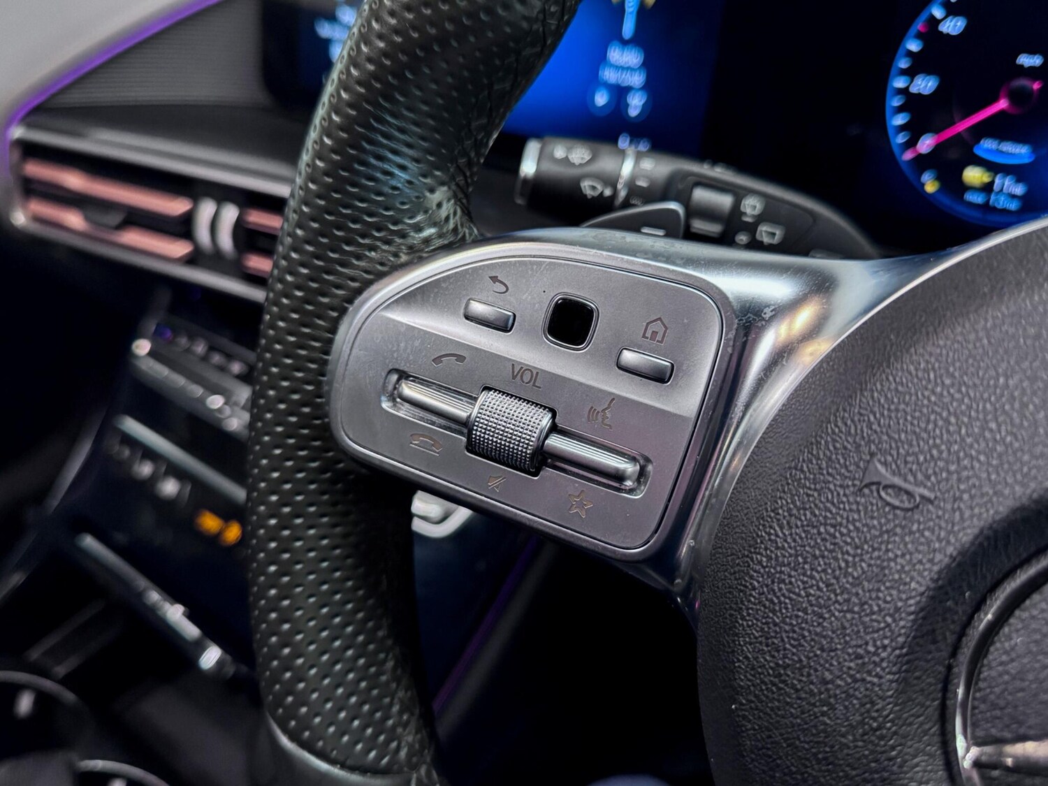 Used Mercedes-Benz EQC 2023 for sale - 77994291: Photo 35