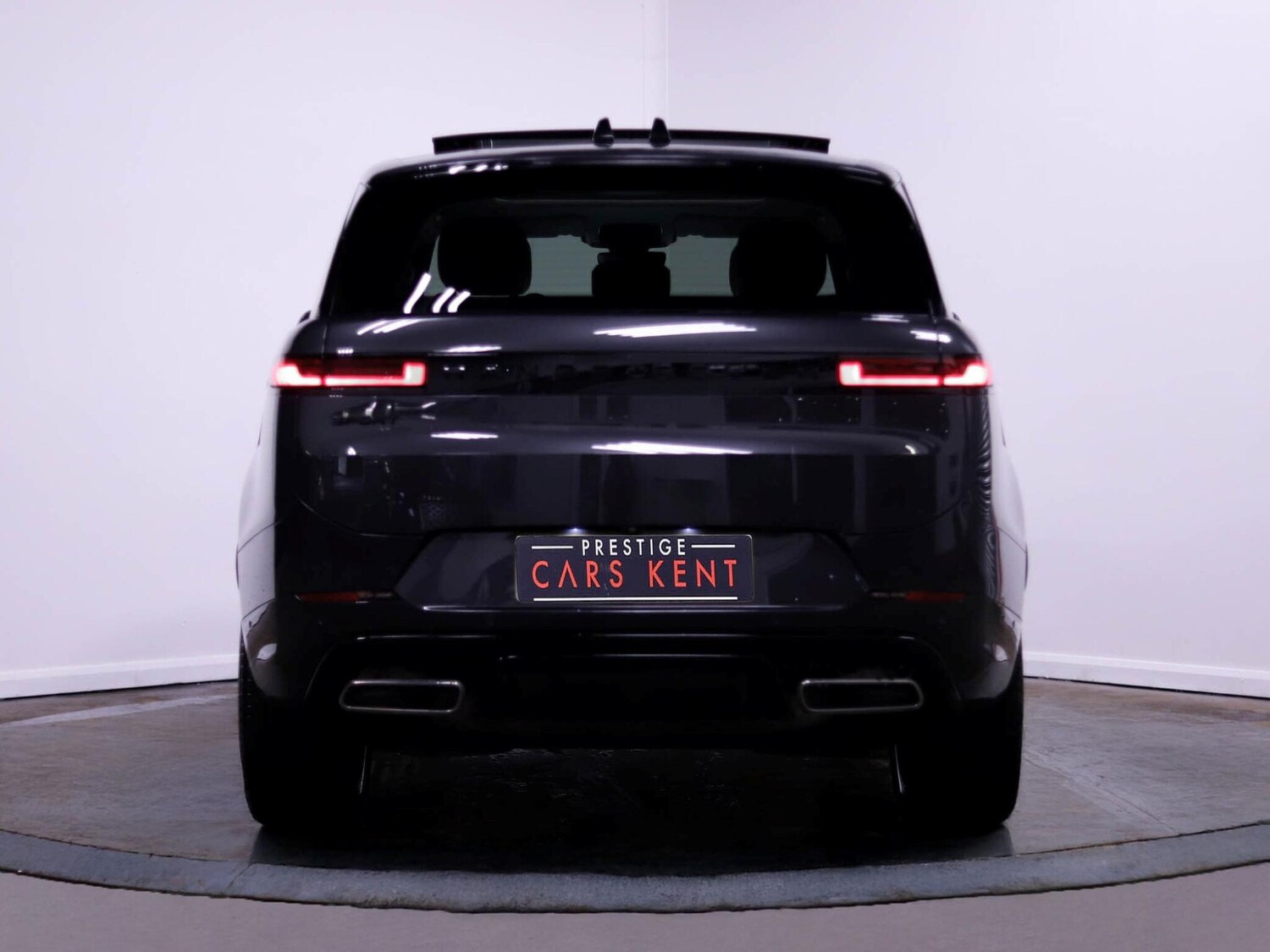 Used Land Rover Range Rover Sport 2024 for sale - 77882198: Photo 11