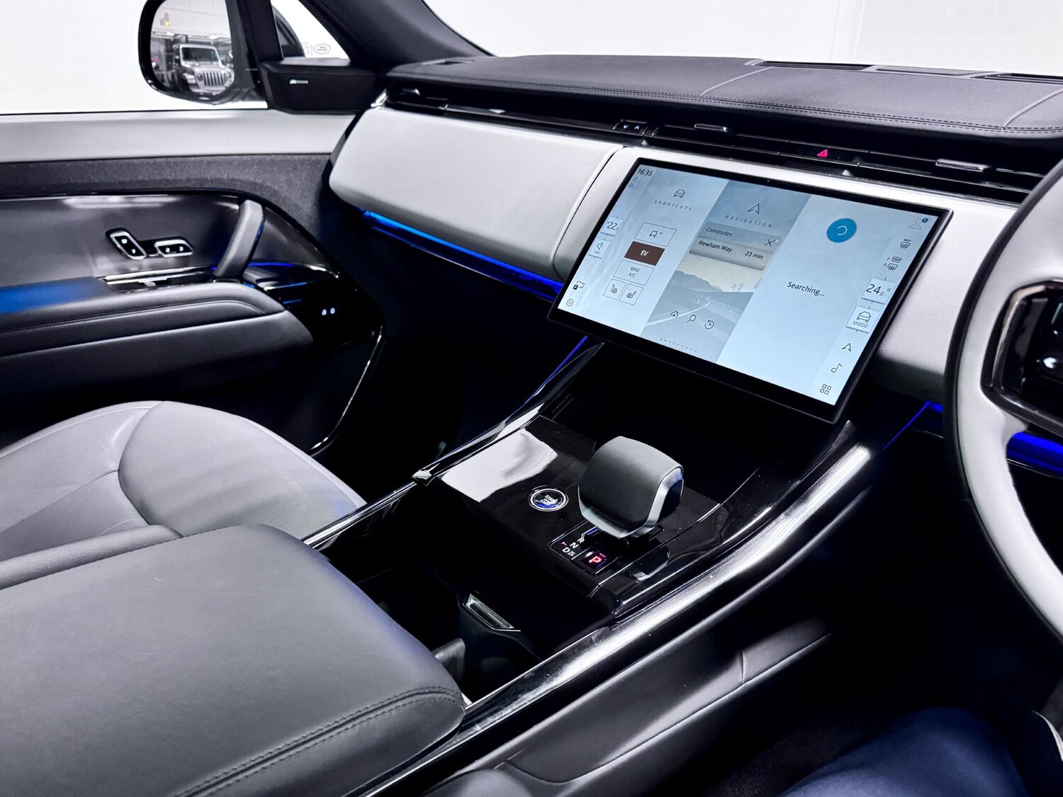 Used Land Rover Range Rover Sport 2024 for sale - 77882198: Photo 27