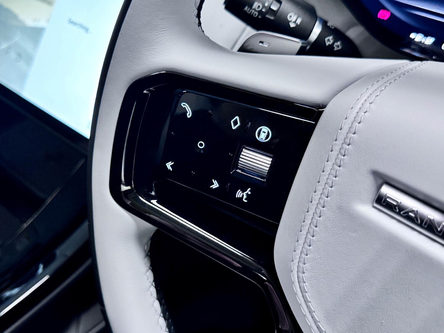 Used Land Rover Range Rover Sport 2024 for sale - 77882198: Photo 35