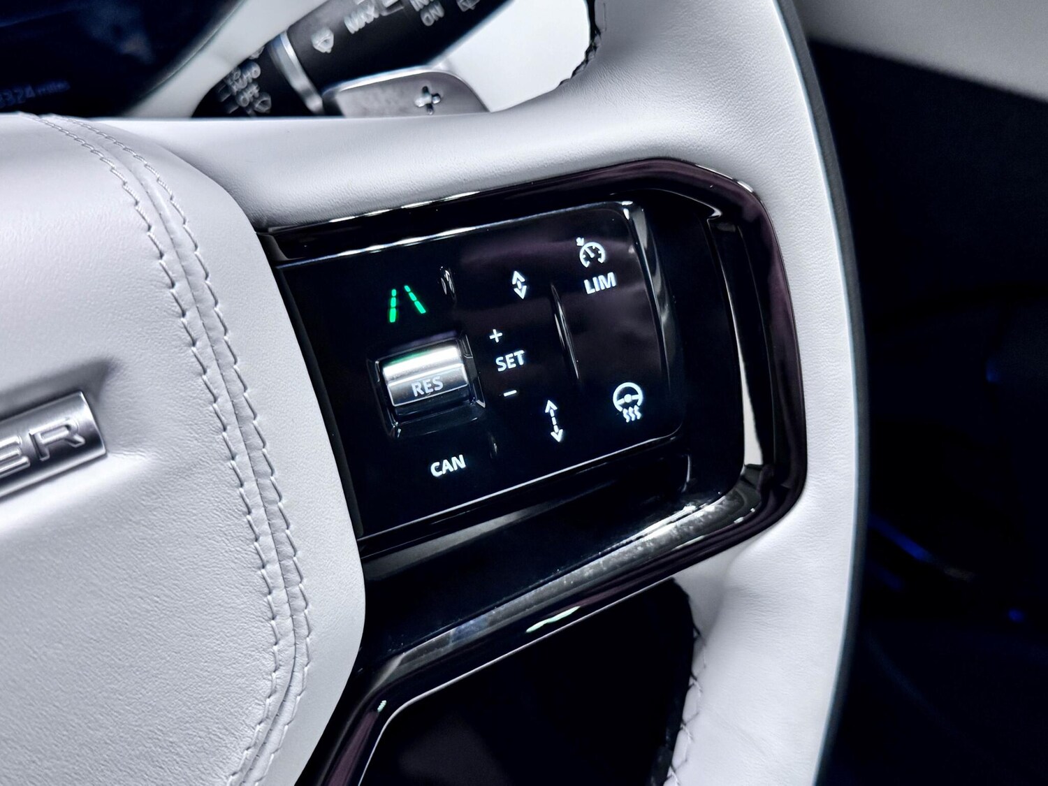 Used Land Rover Range Rover Sport 2024 for sale - 77882198: Photo 37