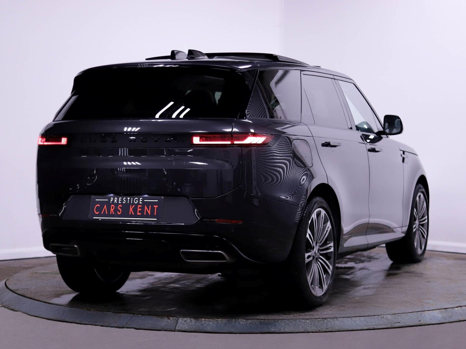 Used Land Rover Range Rover Sport 2024 for sale - 77882198: Photo 9