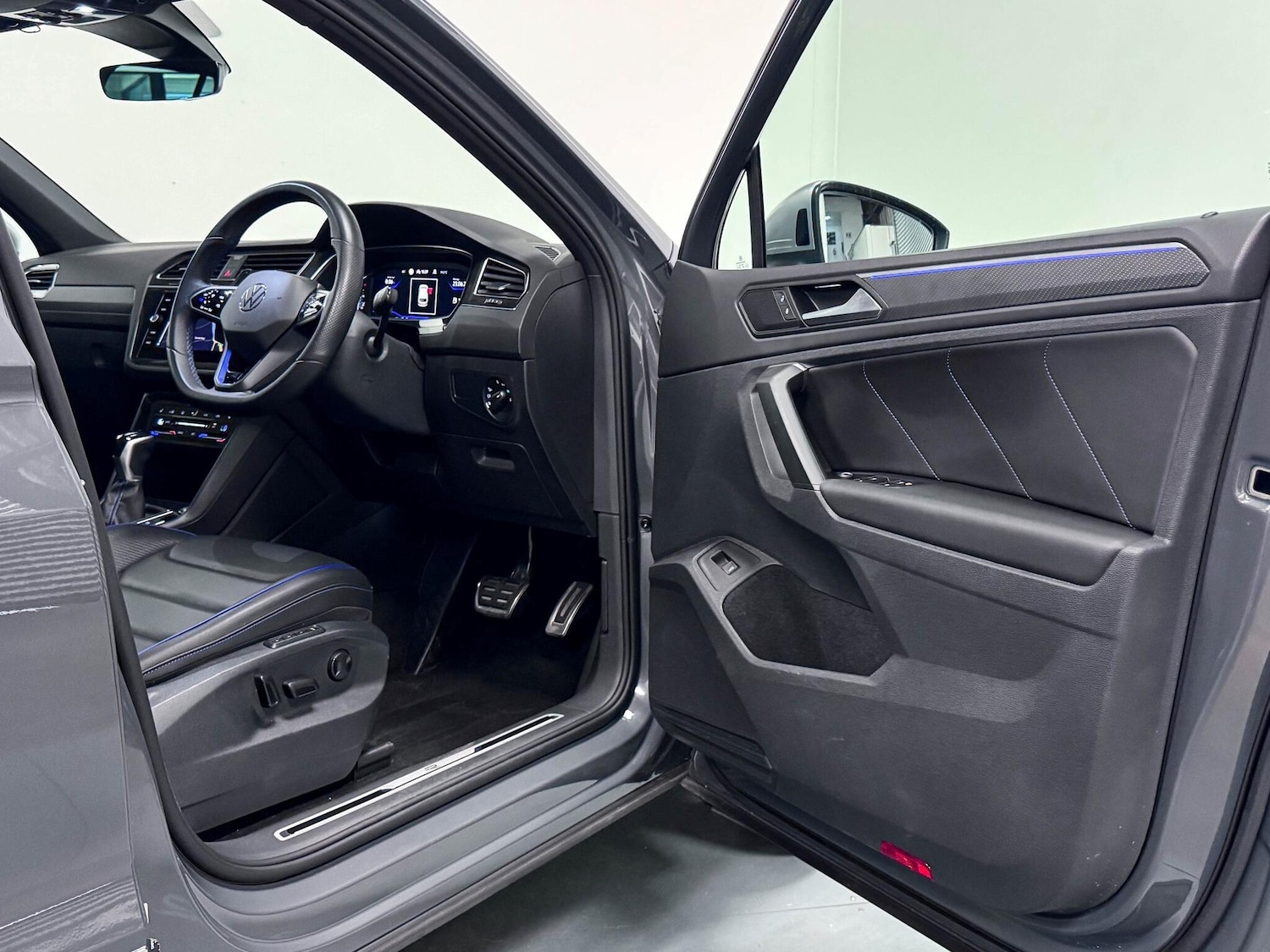 Used Volkswagen Tiguan 2023 for sale - 76158696: Photo 16