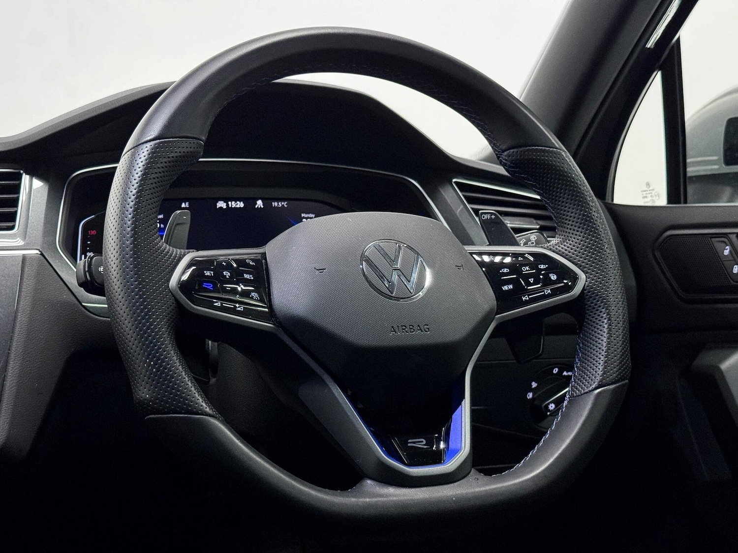 Used Volkswagen Tiguan 2023 for sale - 76158696: Photo 44