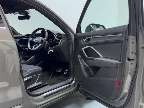 Used Audi Q3 2021 for sale - 76152629: Photo 17