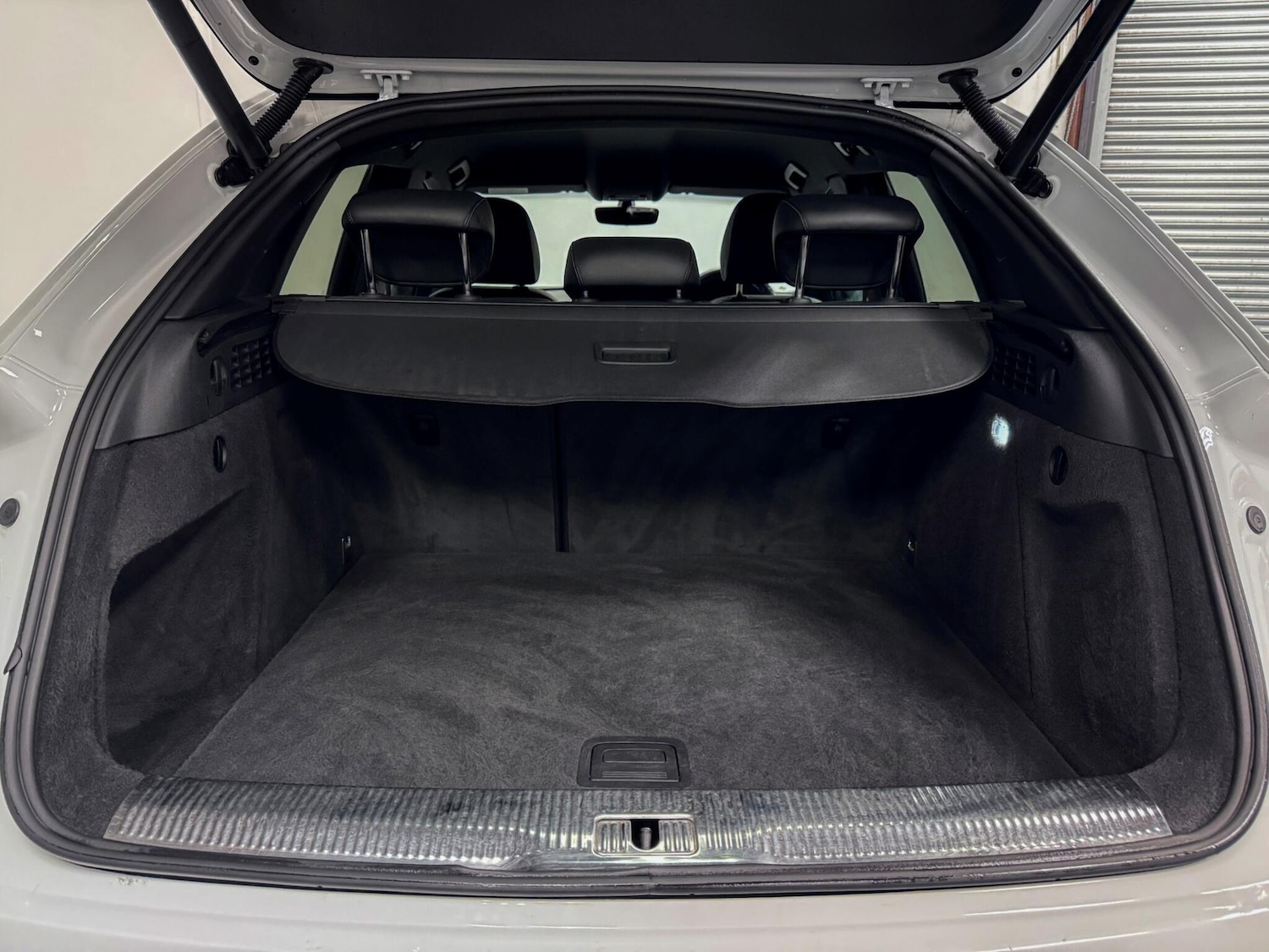 Used Audi Q3 2018 for sale - 76715488: Photo 11