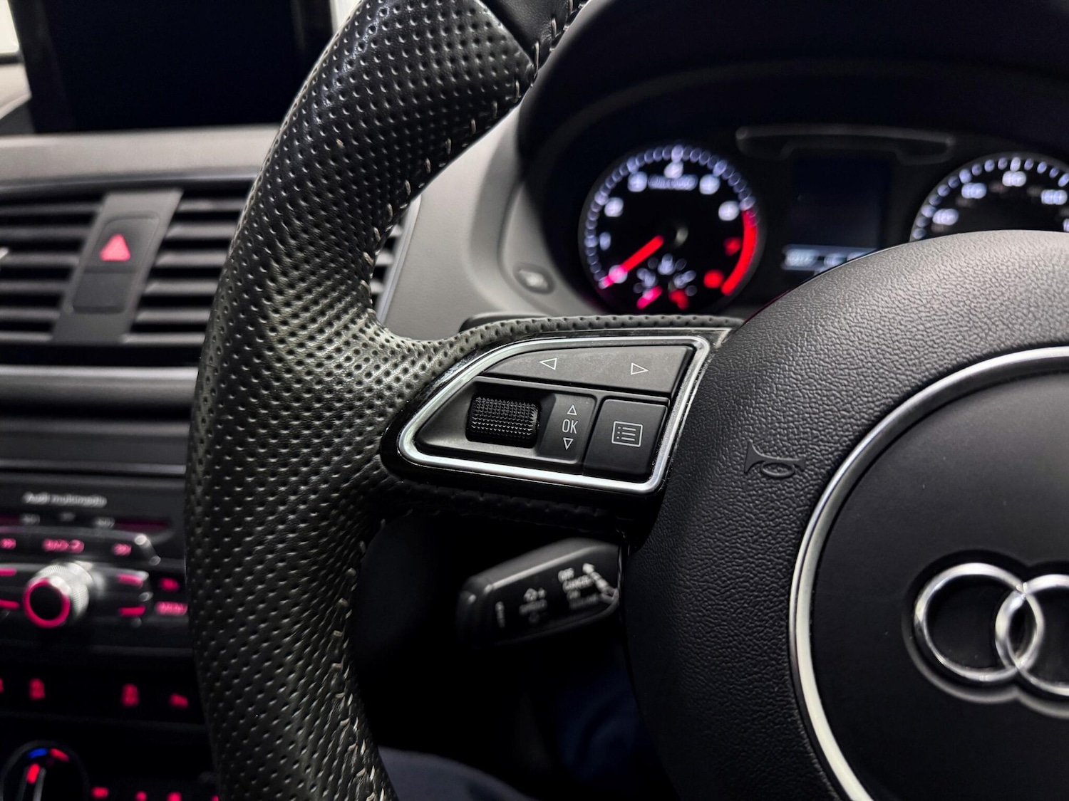 Used Audi Q3 2018 for sale - 76715488: Photo 30