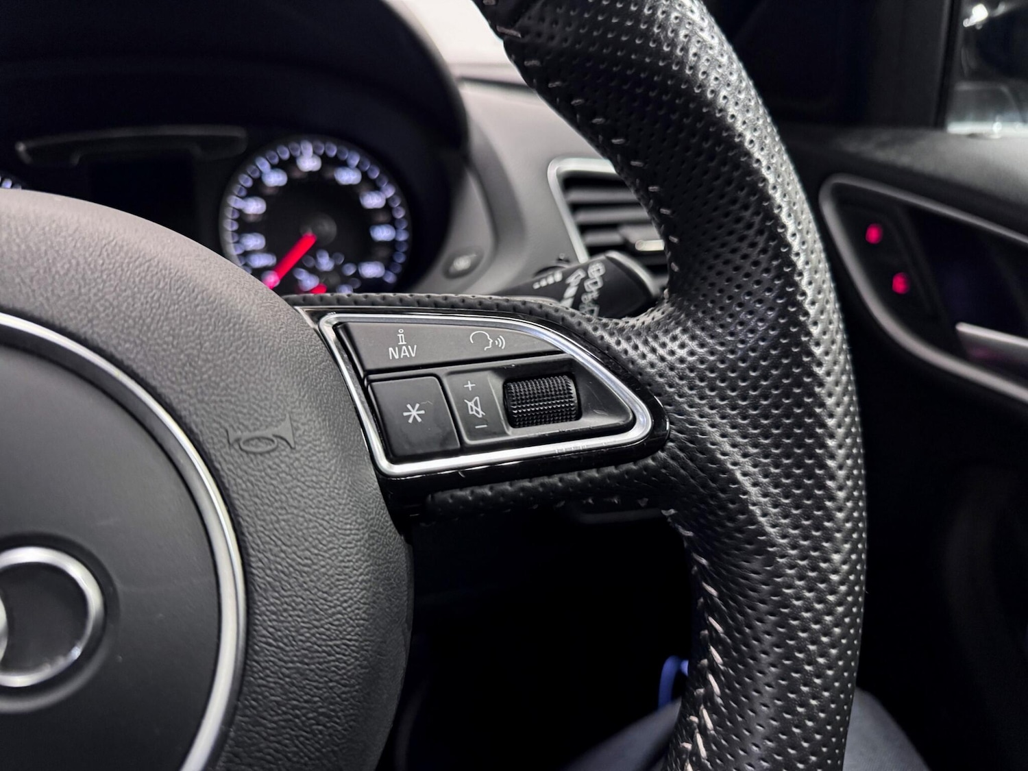 Used Audi Q3 2018 for sale - 76715488: Photo 34