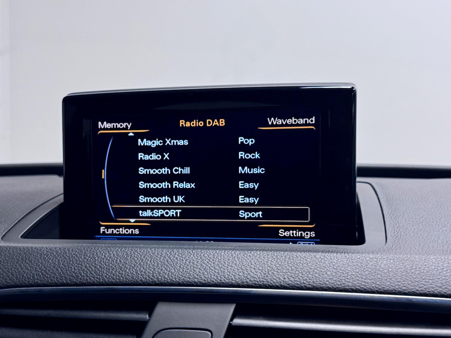 Used Audi Q3 2018 for sale - 76715488: Photo 39