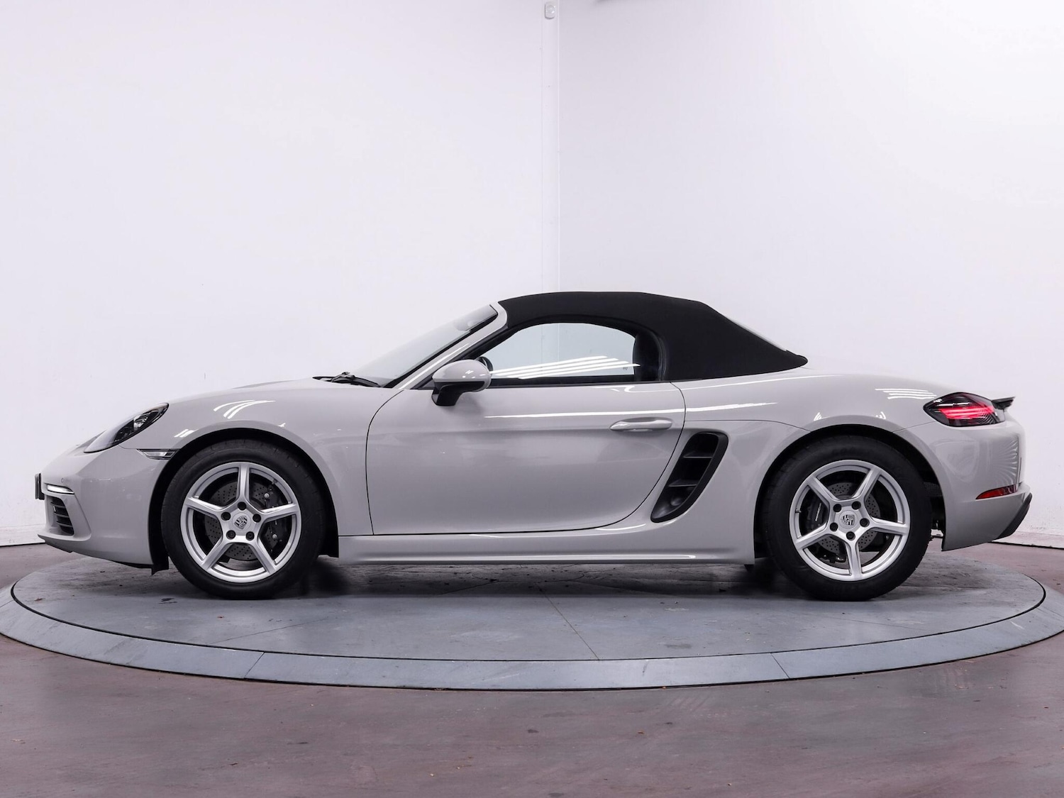 Used Porsche 718 Boxster 2024 for sale - 76122084: Photo 9
