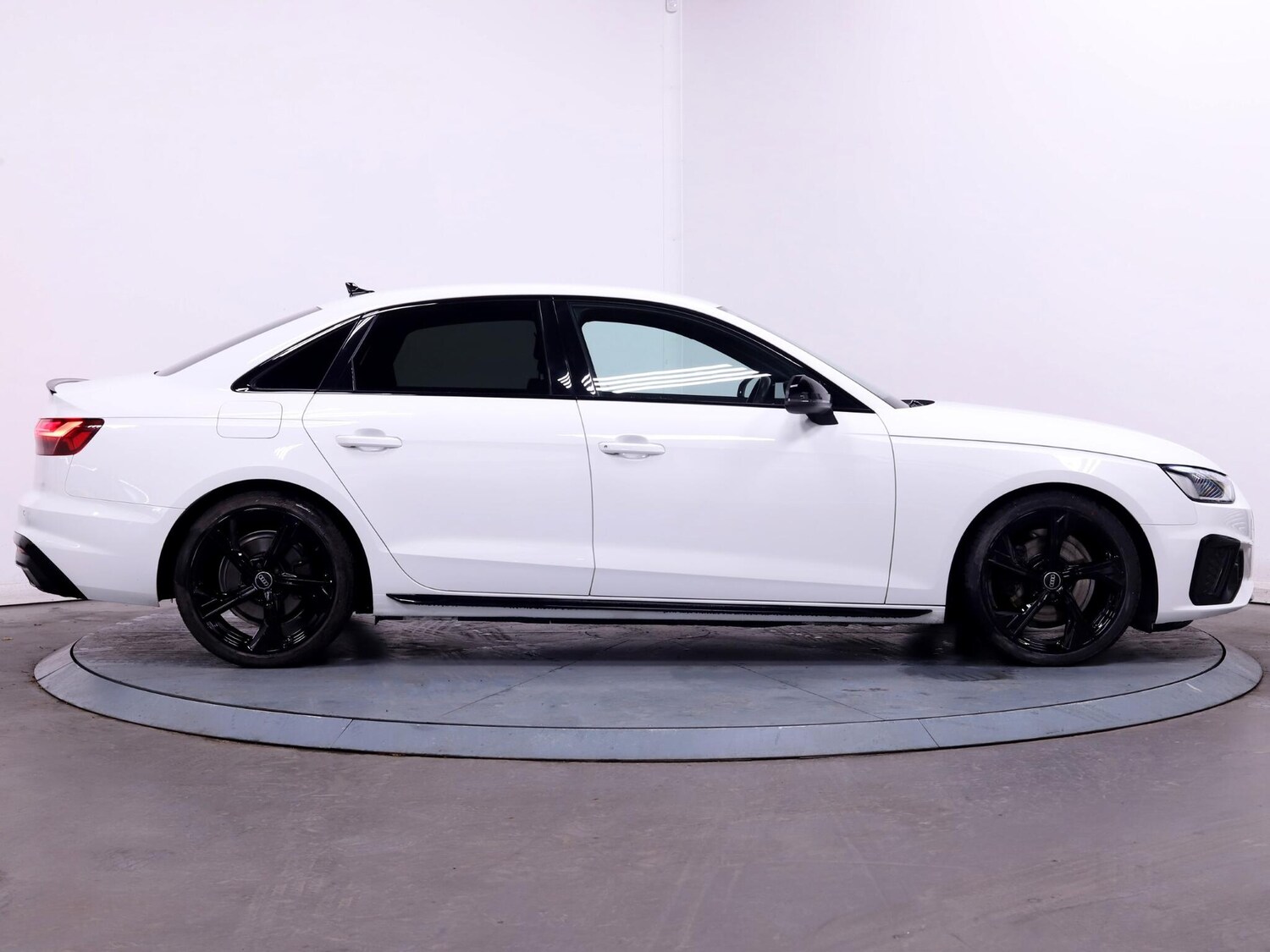 Used Audi A4 2022 for sale - 76227609: Photo 9