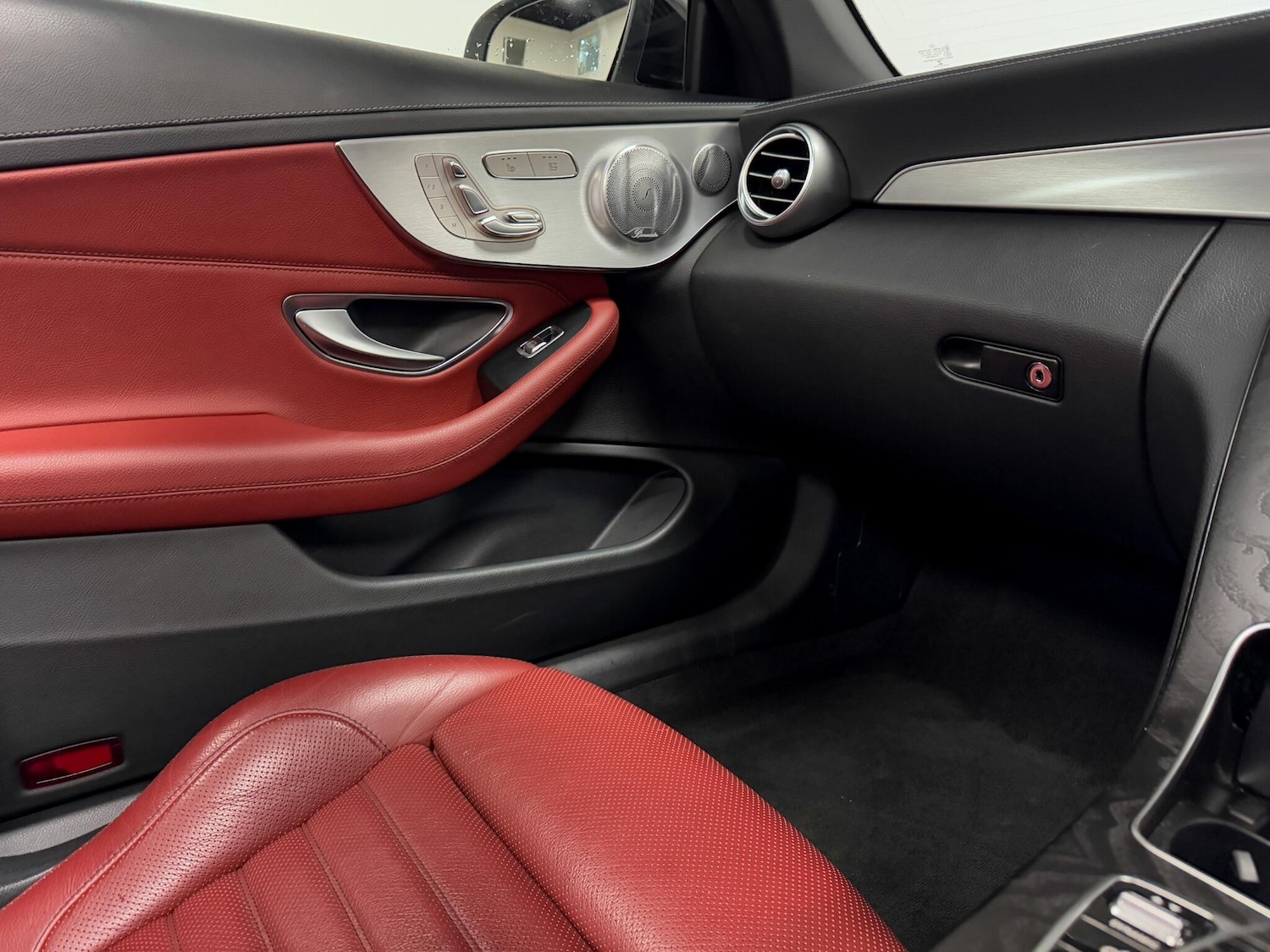 Used Mercedes-Benz C Class 2017 for sale - 76306648: Photo 35