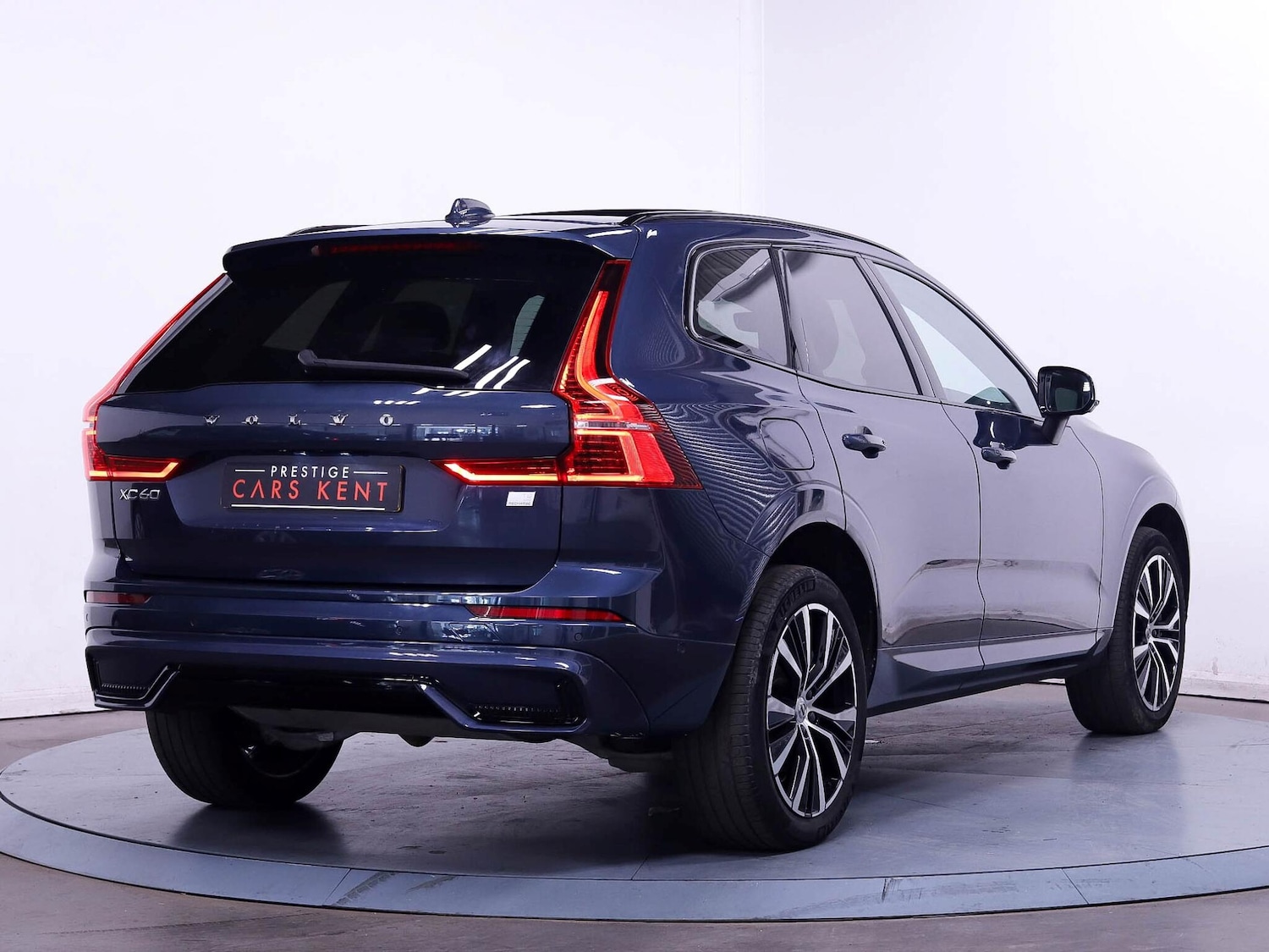 Used Volvo XC60 2023 for sale - 76200152: Photo 9