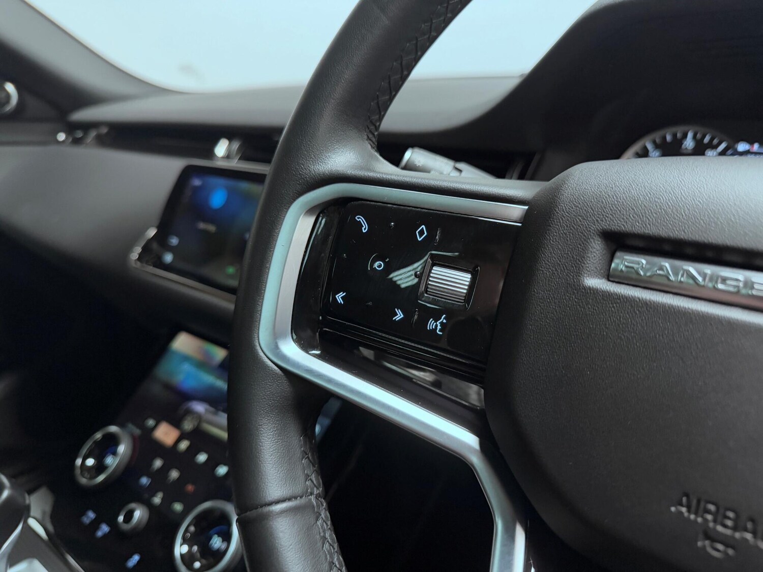 Used Land Rover Range Rover Evoque 2022 for sale - 76167359: Photo 39