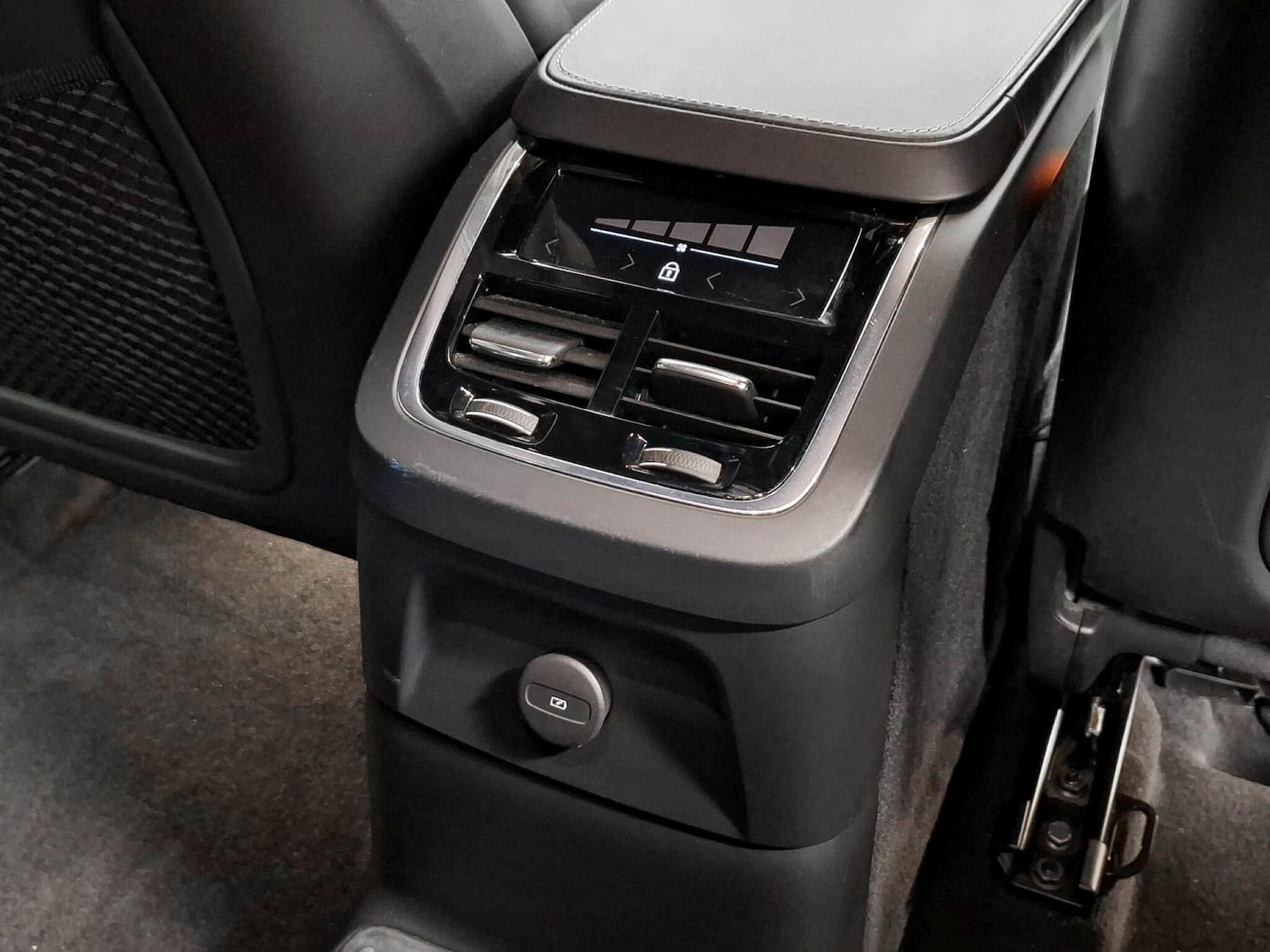 Used Volvo XC90 2020 for sale - 76359943: Photo 30