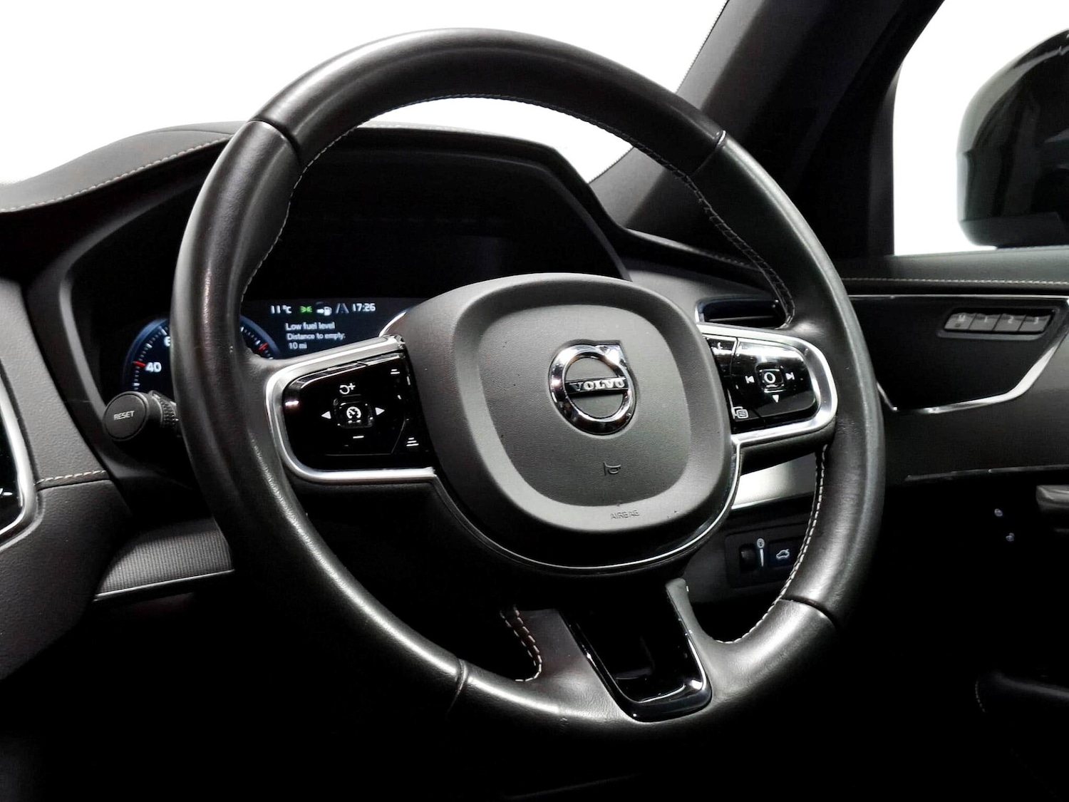 Used Volvo XC90 2020 for sale - 76359943: Photo 36