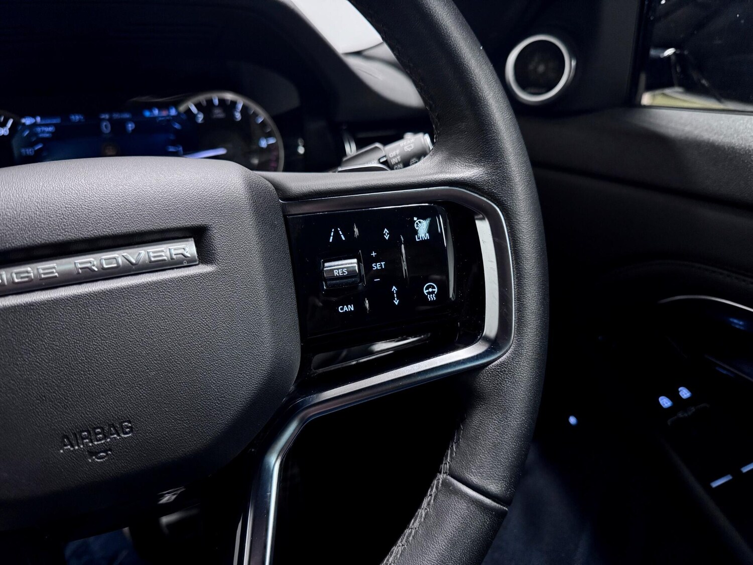 Used Land Rover Range Rover Evoque 2022 for sale - 76549911: Photo 31