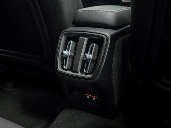 Used Volvo XC40 2021 for sale - 76200464: Photo 28