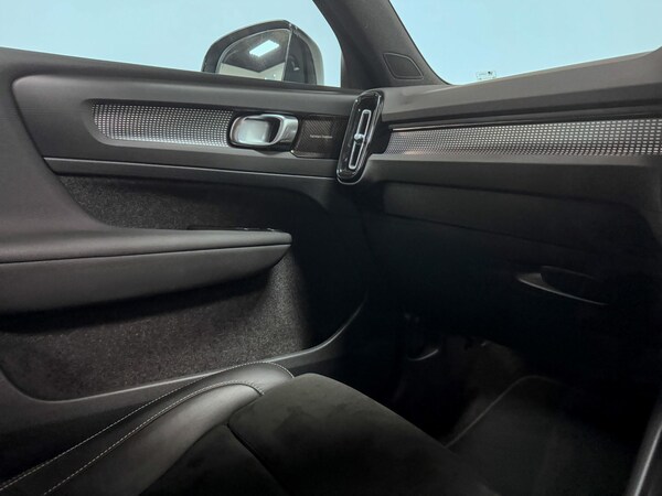 Used Volvo XC40 2021 for sale - 76200464: Photo 30