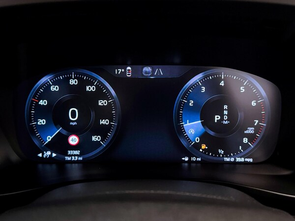 Used Volvo XC40 2021 for sale - 76200464: Photo 37