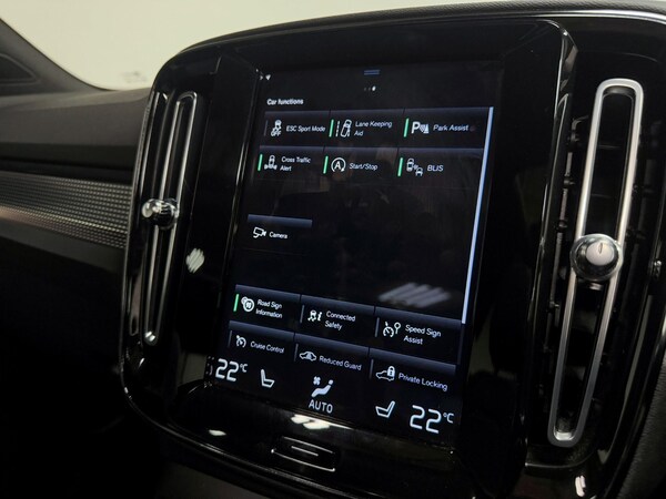 Used Volvo XC40 2021 for sale - 76200464: Photo 45