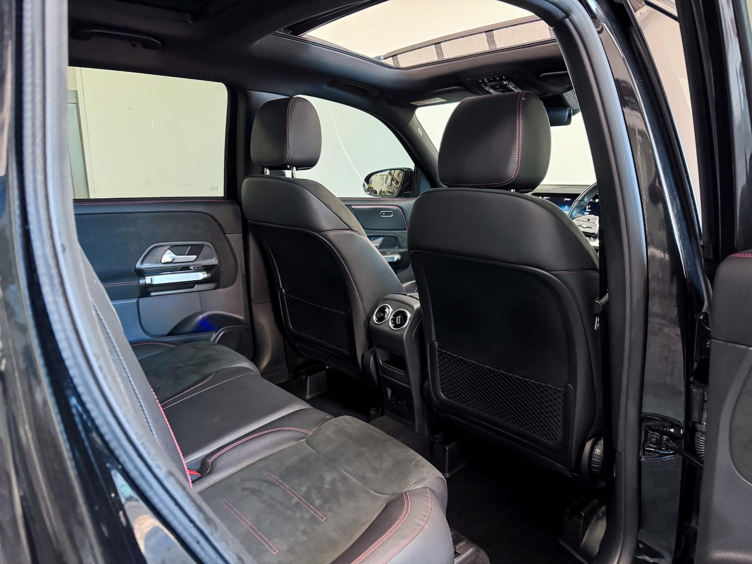 Used Mercedes-Benz GLB 2022 for sale - 76658339: Photo 26