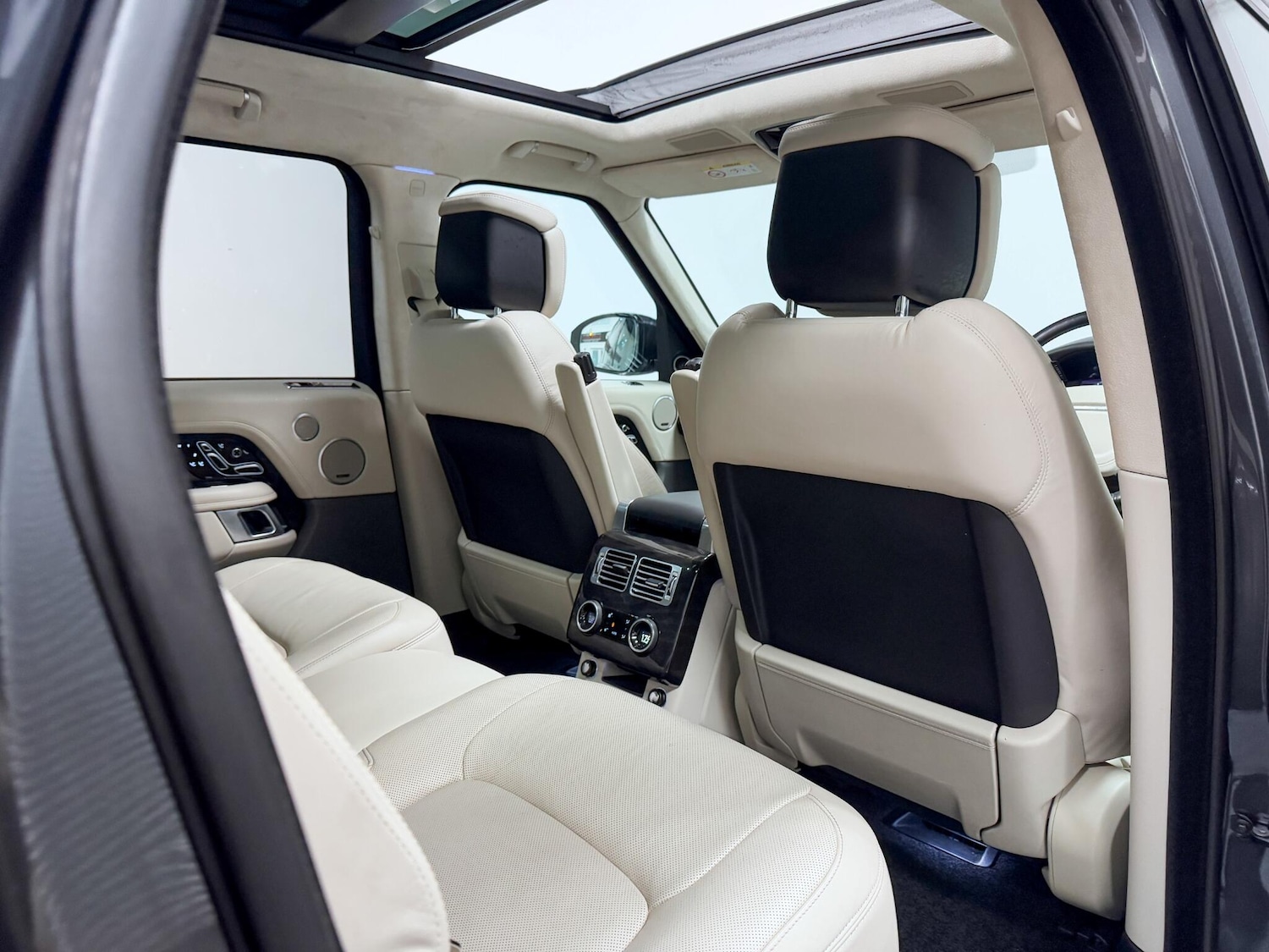 Used Land Rover Range Rover 2018 for sale - 76361491: Photo 32