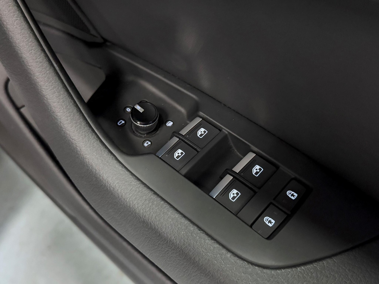 Used Audi A6 Saloon for sale - 76728829: Photo 14