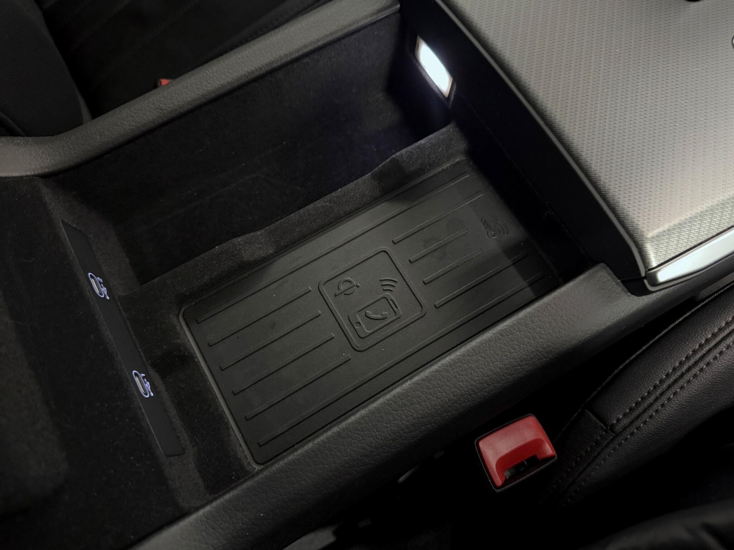 Used Audi A6 Saloon for sale - 76728829: Photo 27