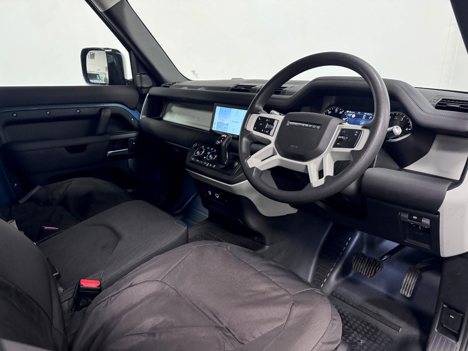 Used Land Rover Defender 90 2021 for sale - 76689565: Photo 19