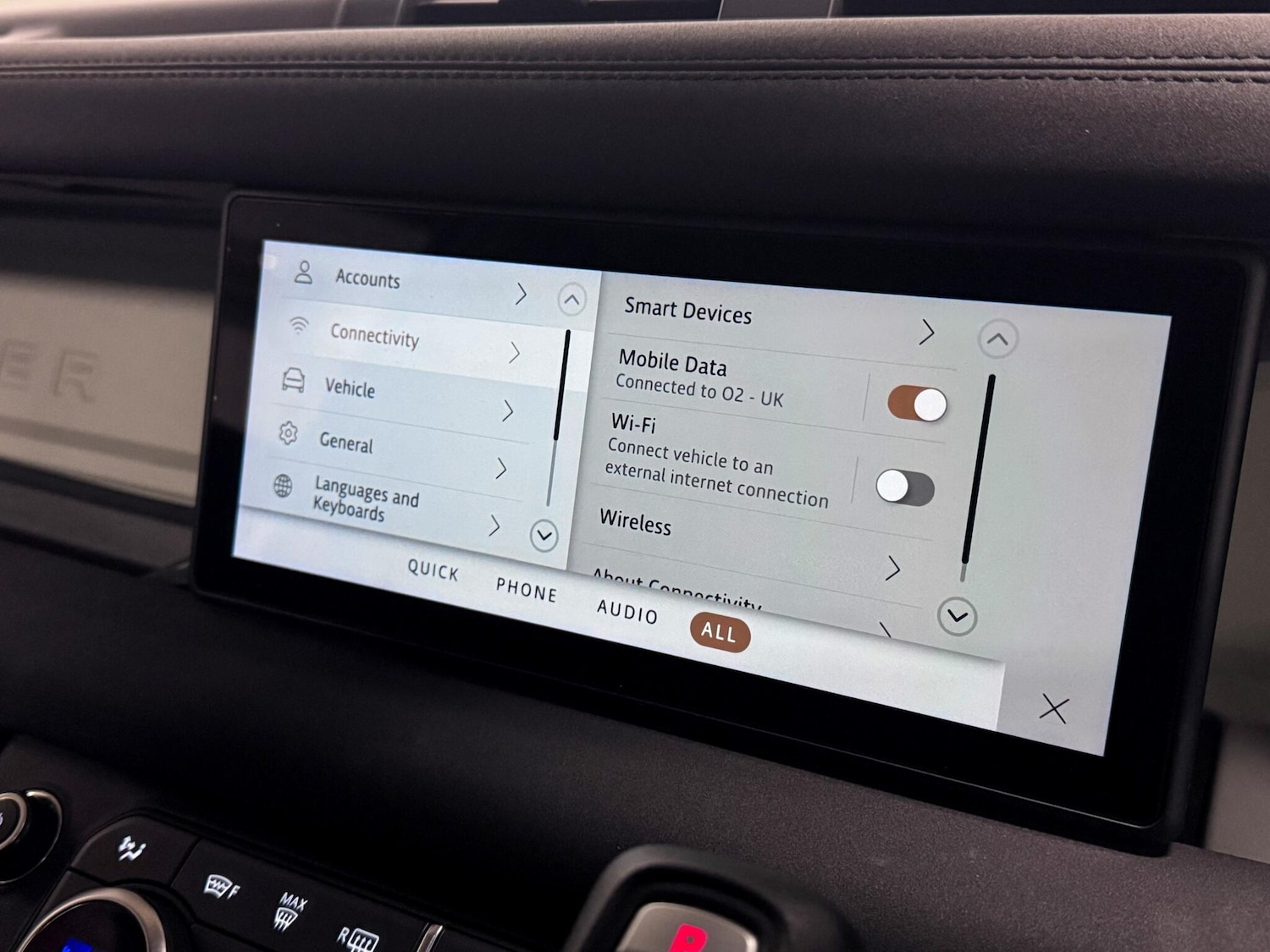 Used Land Rover Defender 90 2021 for sale - 76689565: Photo 36