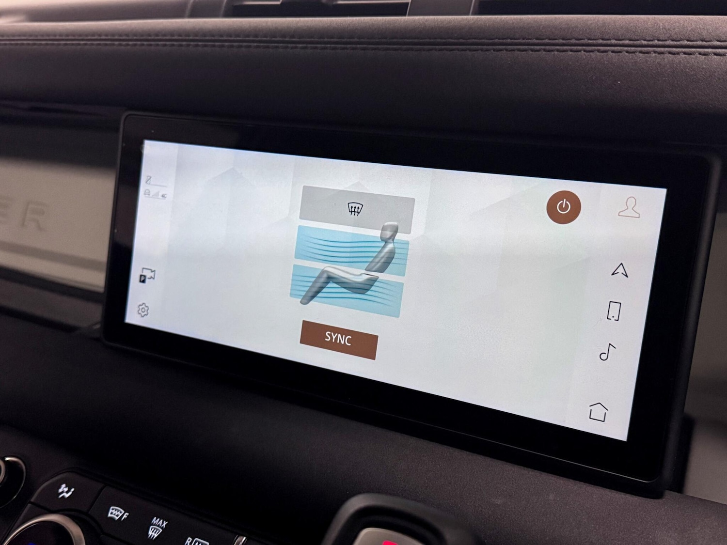 Used Land Rover Defender 90 2021 for sale - 76689565: Photo 50