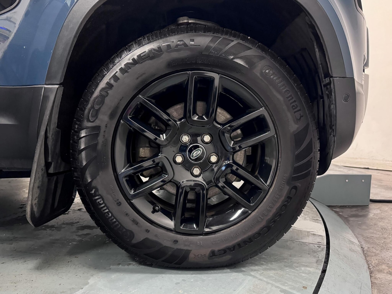 Used Land Rover Defender 90 2021 for sale - 76689565: Photo 53