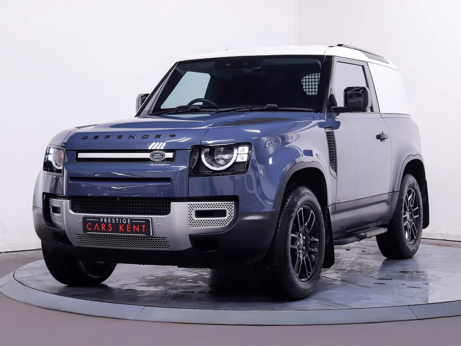 Used Land Rover Defender 90 2021 for sale - 76689565: Photo 6