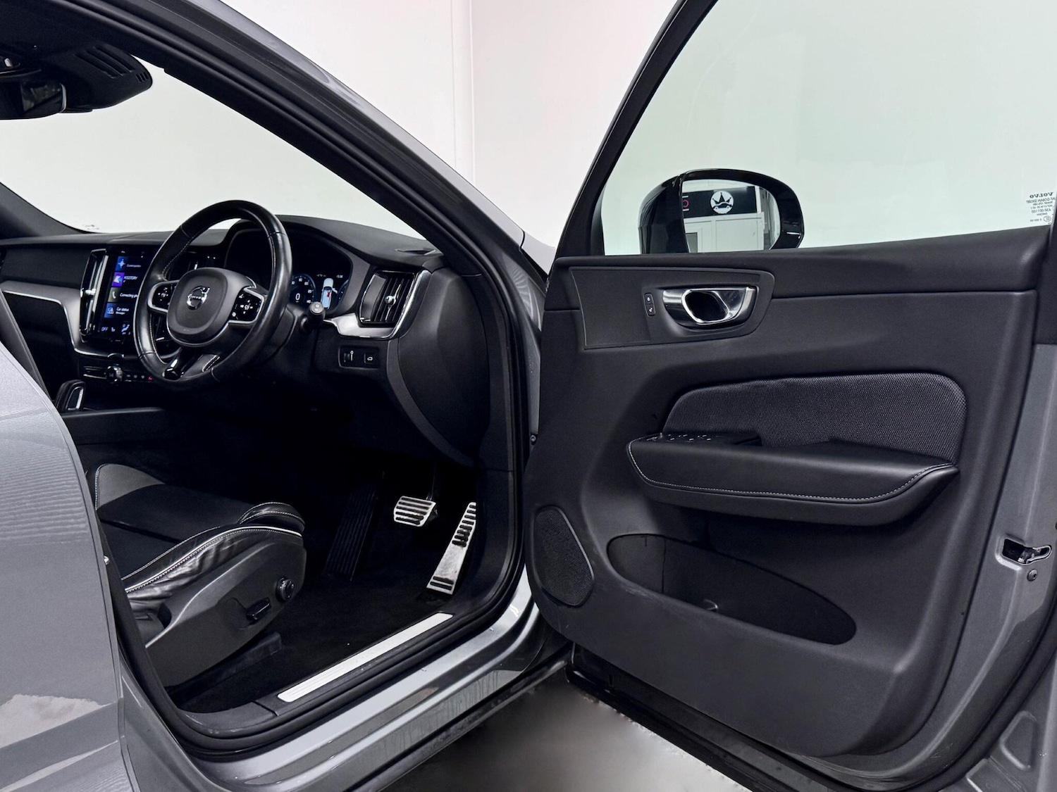 Used Volvo XC60 2021 for sale - 77574849: Photo 14