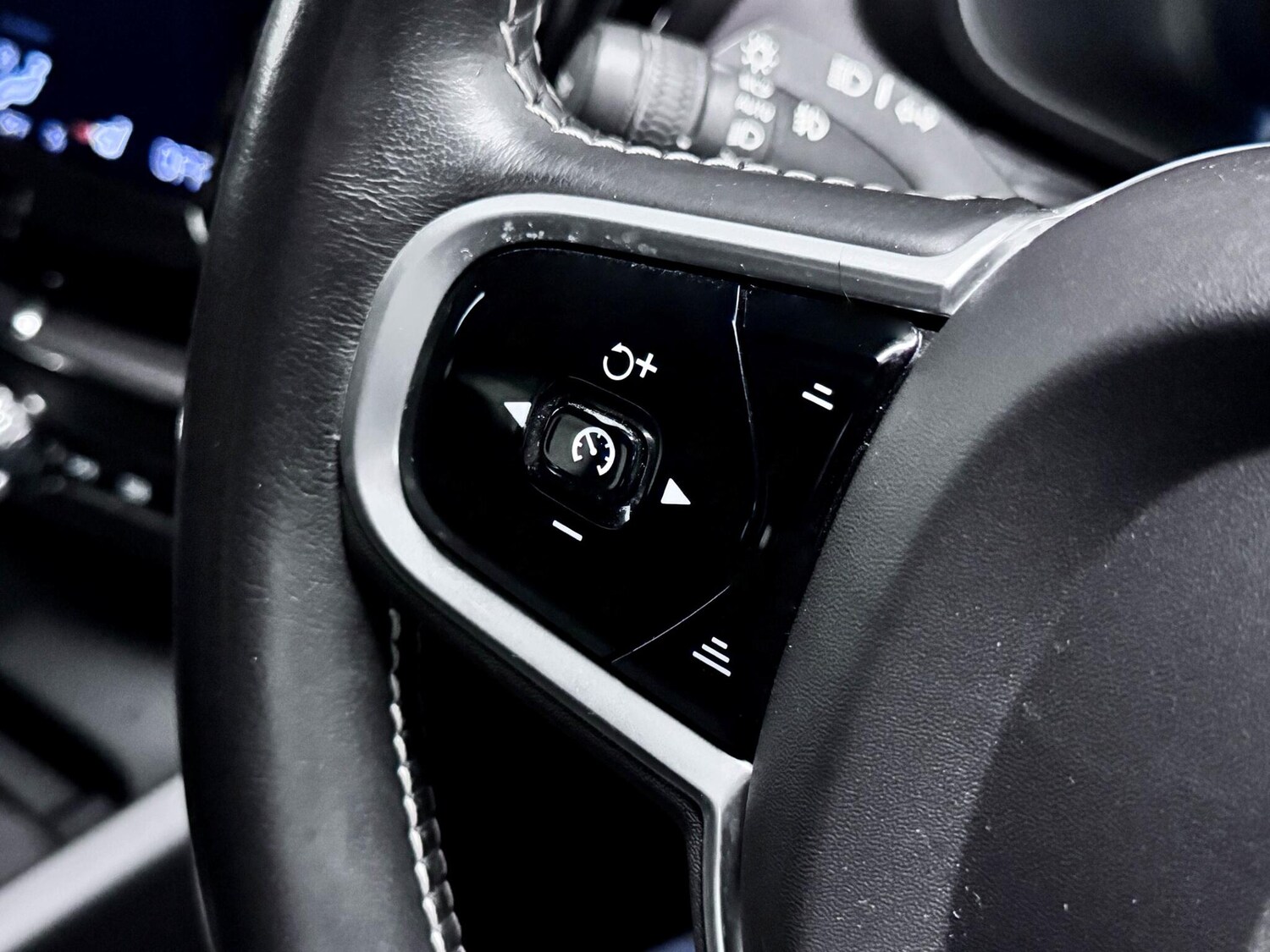 Used Volvo XC60 2021 for sale - 77574849: Photo 34