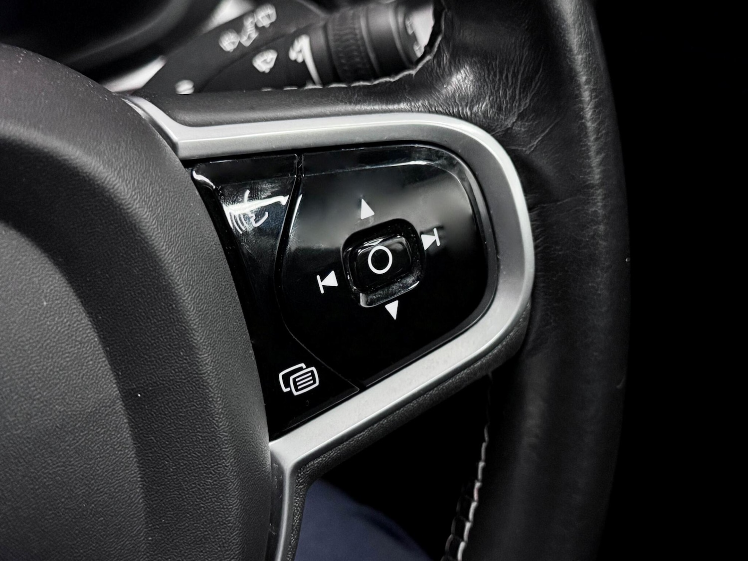 Used Volvo XC60 2021 for sale - 77574849: Photo 36