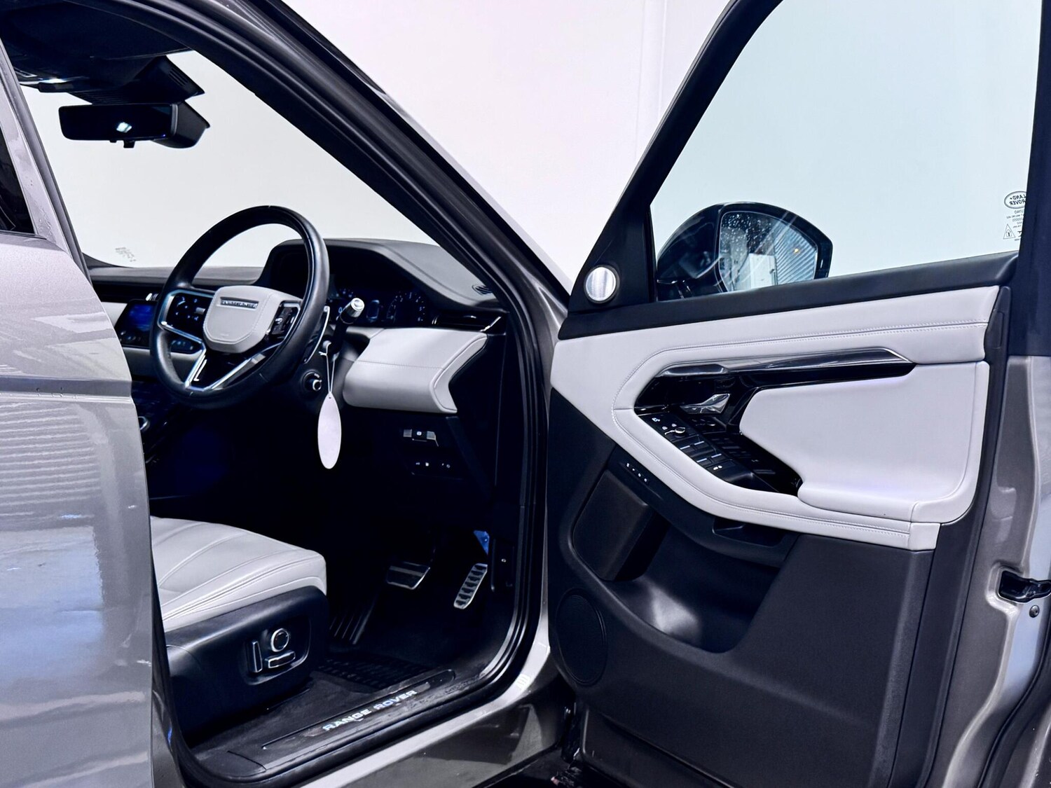 Used Land Rover Range Rover Evoque 2021 for sale - 77331657: Photo 14