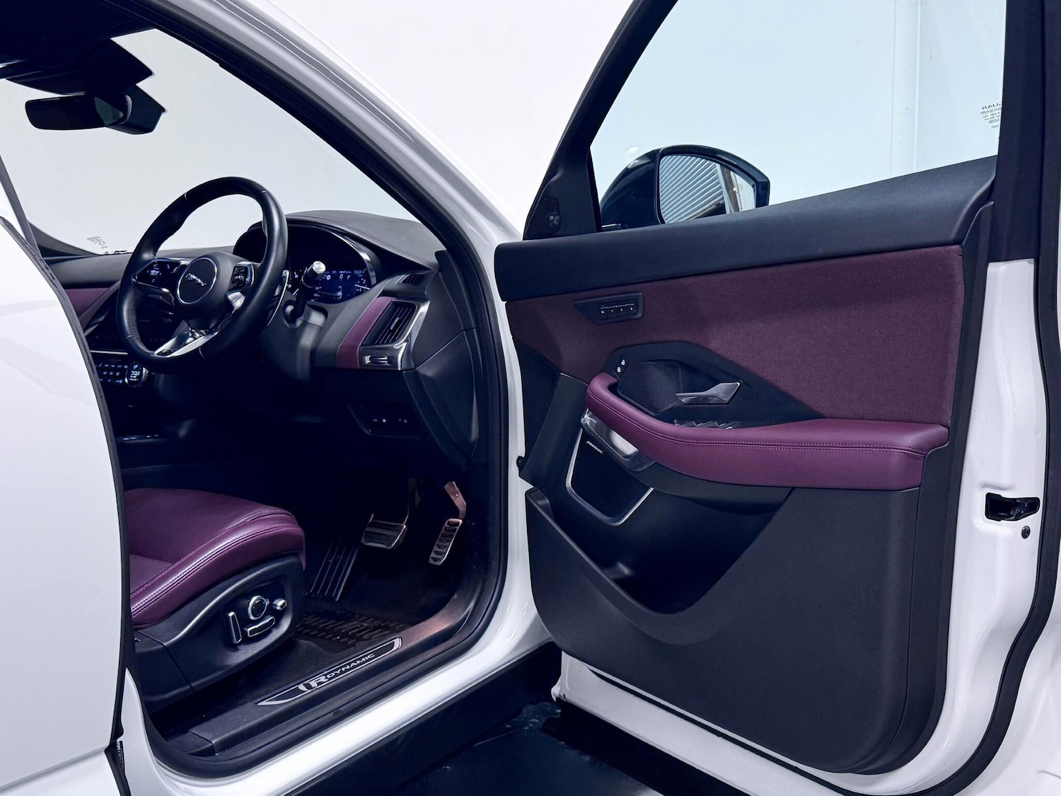 Used Jaguar E-Pace 2022 for sale - 76839777: Photo 14