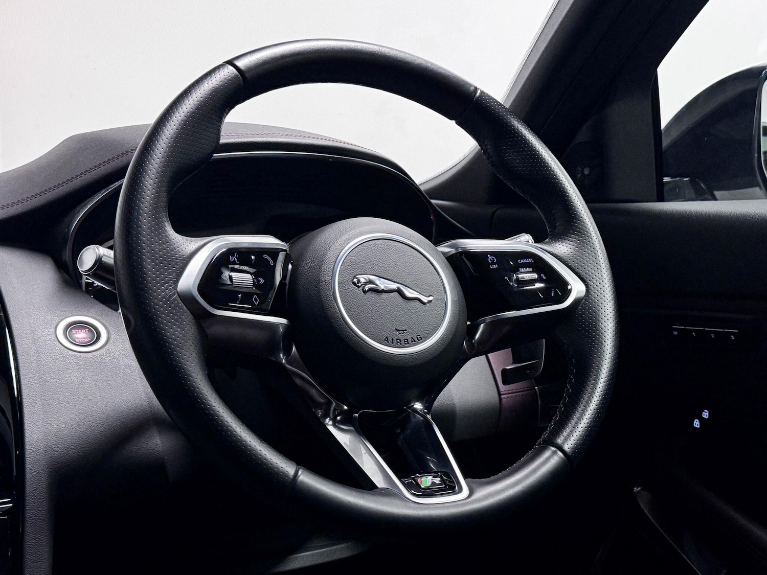 Used Jaguar E-Pace 2022 for sale - 76839777: Photo 36