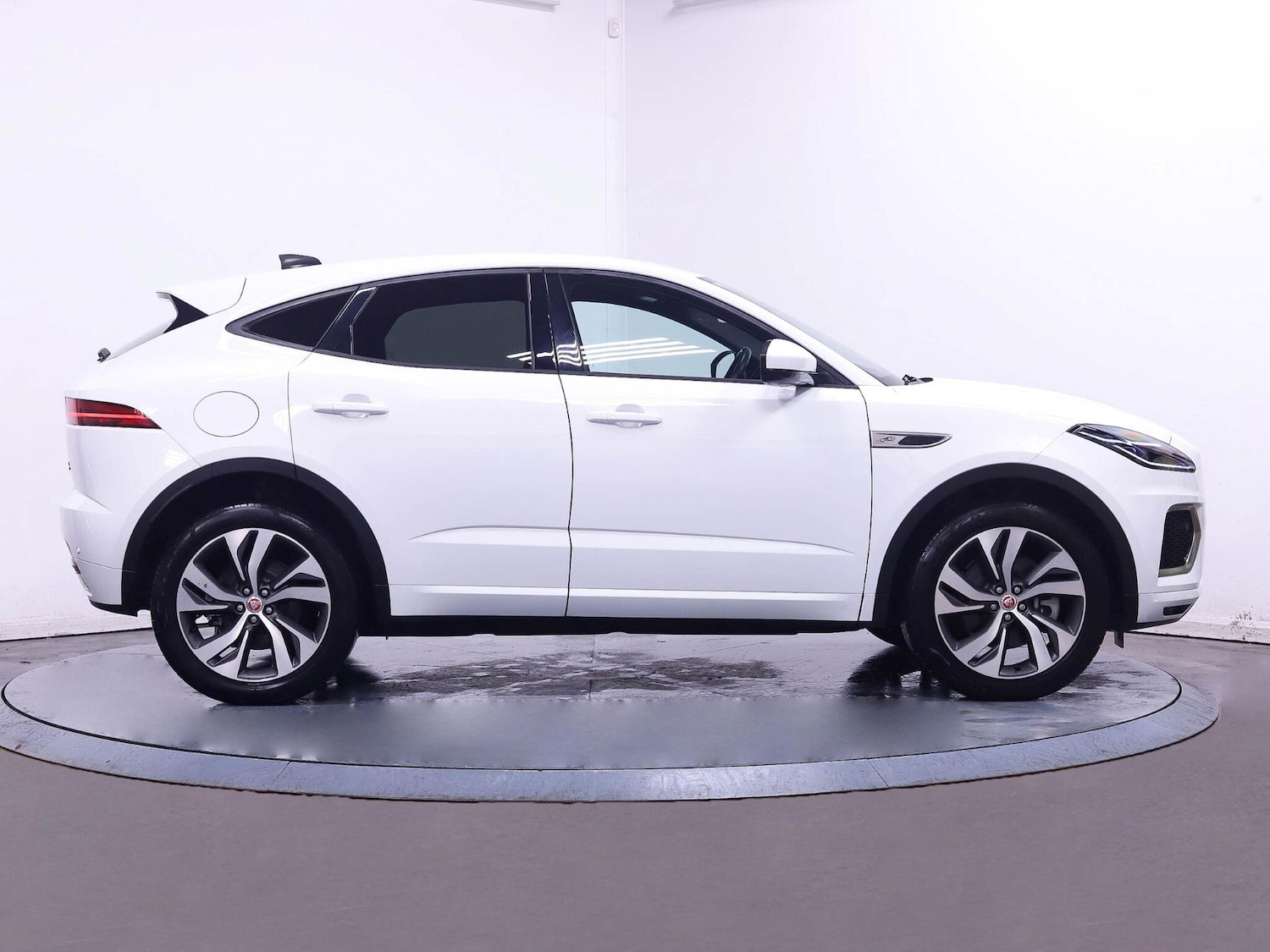 Used Jaguar E-Pace 2022 for sale - 76839777: Photo 8