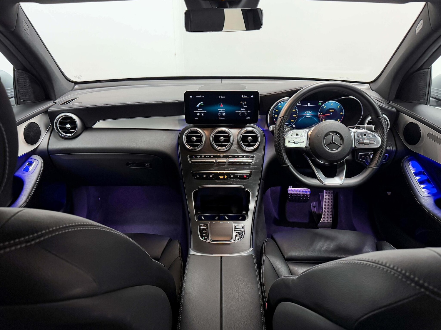 Used Mercedes-Benz GLC 2022 for sale - 75904564: Photo 2