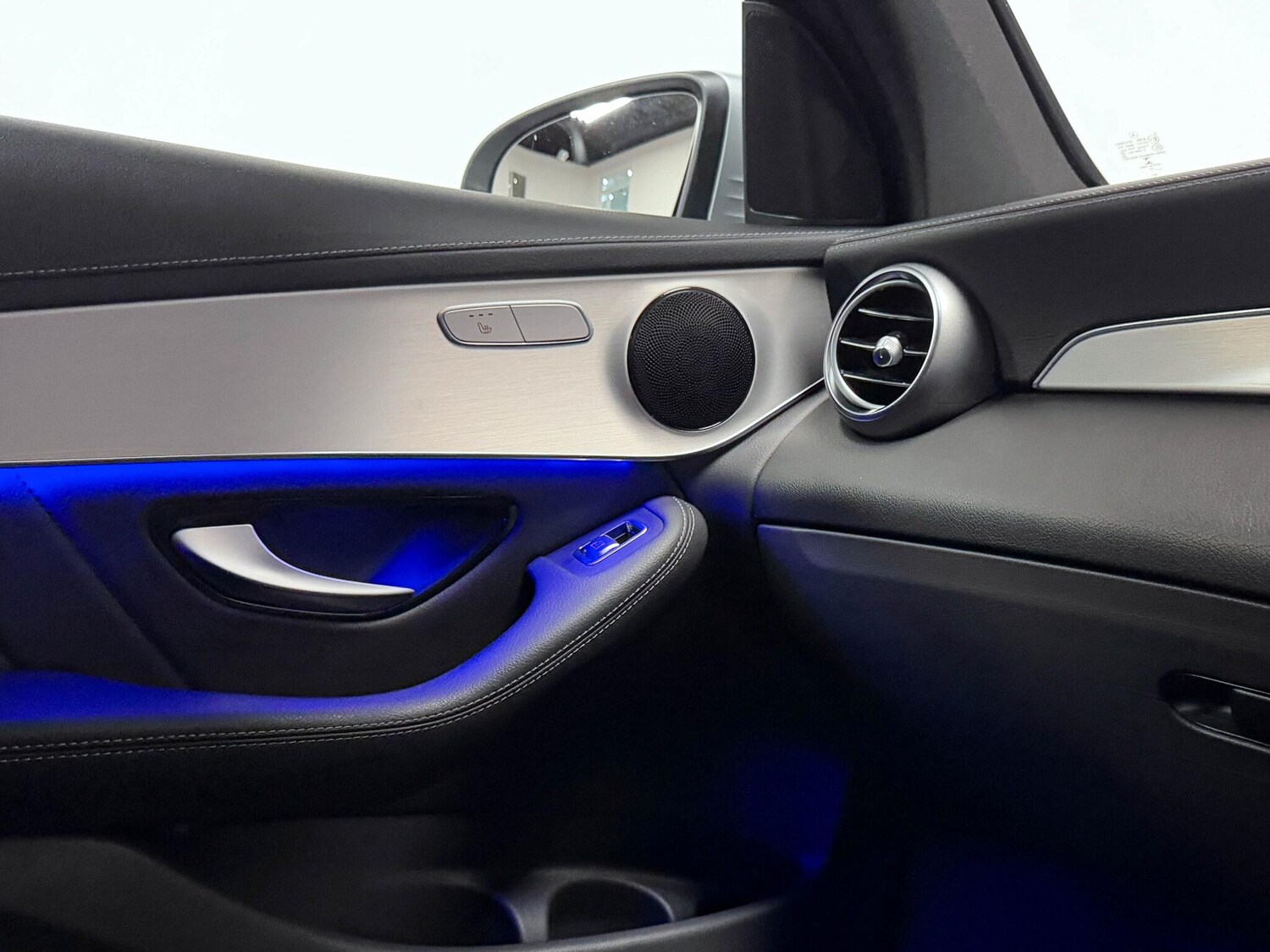 Used Mercedes-Benz GLC 2022 for sale - 75904564: Photo 32