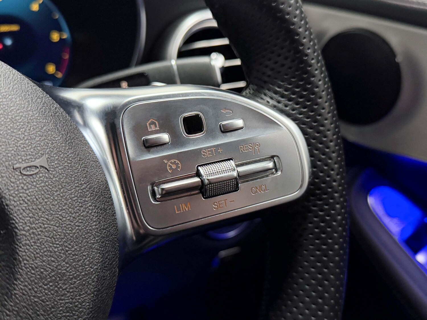 Used Mercedes-Benz GLC 2022 for sale - 75904564: Photo 44