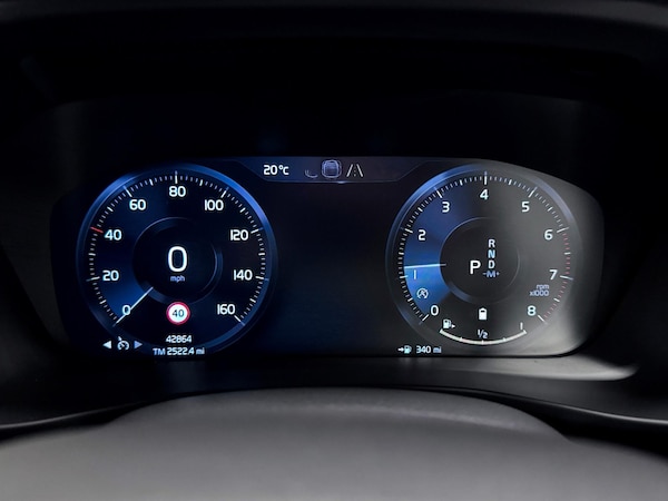 Used Volvo XC40 2021 for sale - 74861575: Photo 32