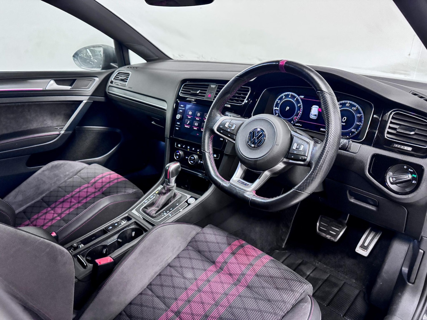 Used Volkswagen Golf 2019 for sale - 77331469: Photo 18