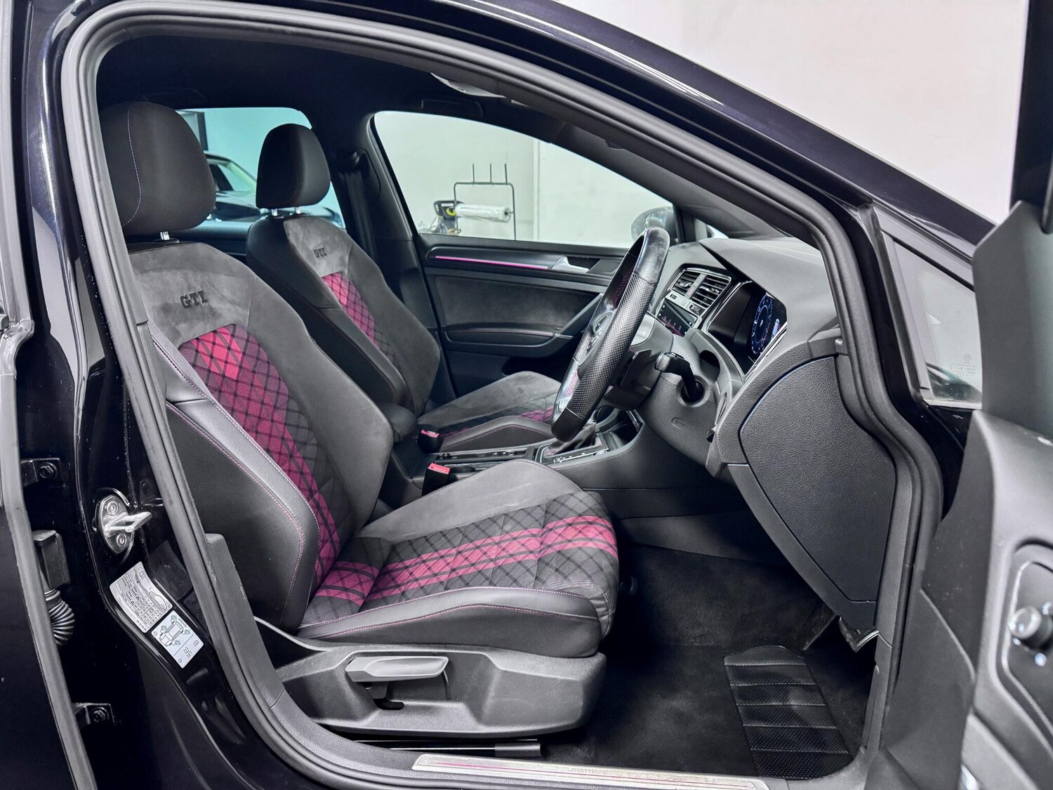 Used Volkswagen Golf 2019 for sale - 77331469: Photo 19