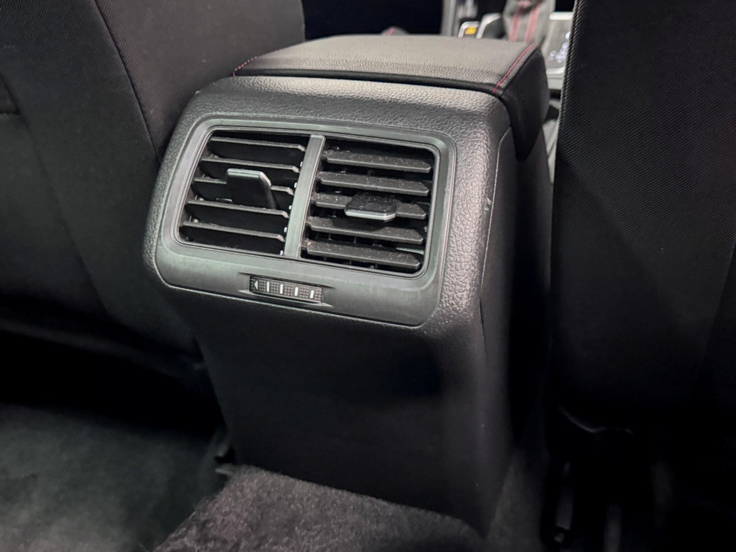 Used Volkswagen Golf 2019 for sale - 77331469: Photo 24