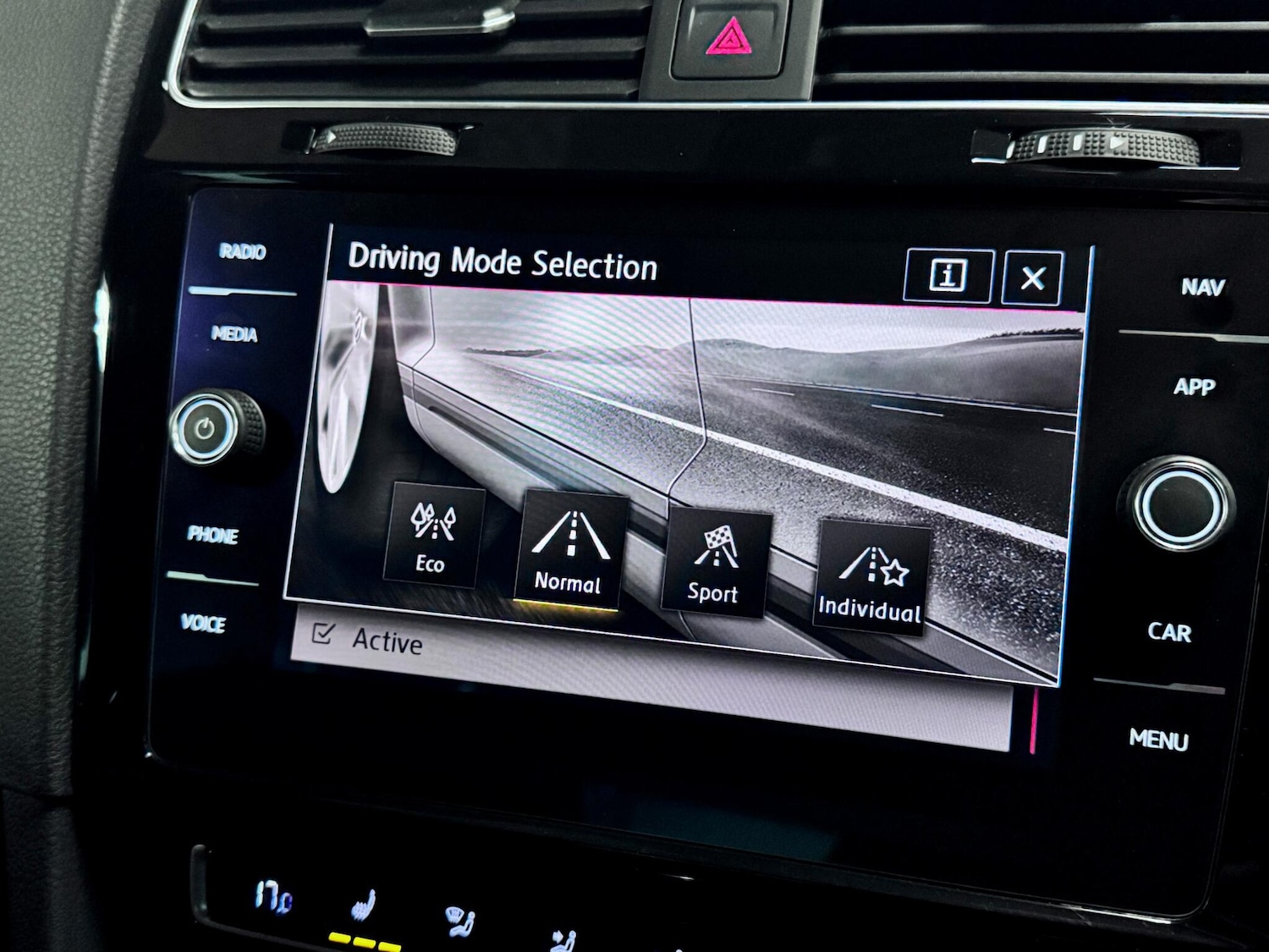 Used Volkswagen Golf 2019 for sale - 77331469: Photo 47